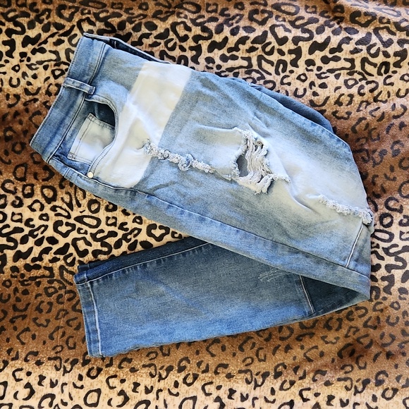 Venus Patchwork Straight Legged Jeans - Picture 9 of 9